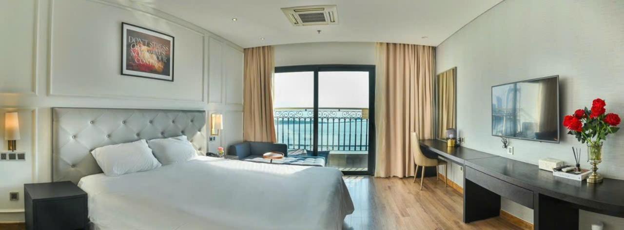 Golden Apartment With Sea View Дананг Экстерьер фото