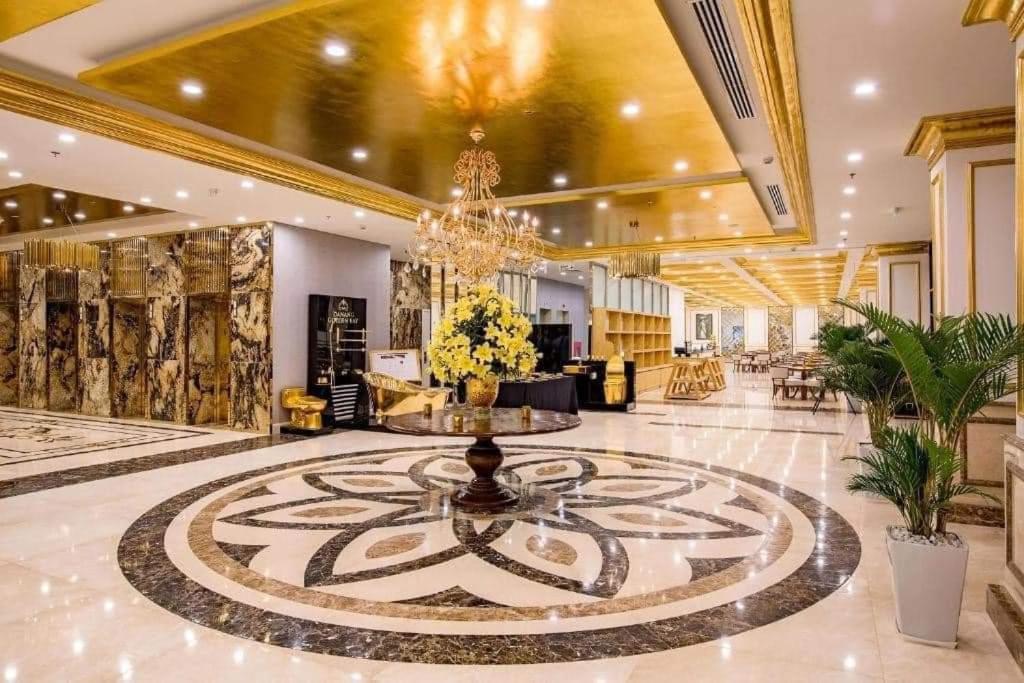 Golden Apartment With Sea View Дананг Экстерьер фото